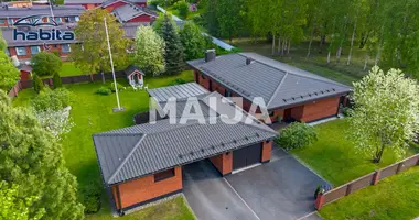 Dom w Oulu sub region, Finlandia
