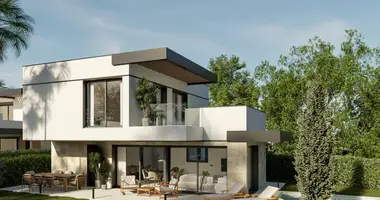 4 bedroom house in Estepona, Spain