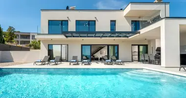 Villa 4 bedrooms in Rabac, Croatia