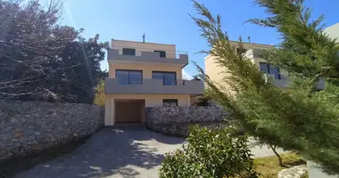 3 bedroom house in Kefalas, Greece