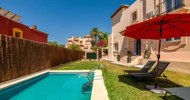 4 bedroom house in Dos Hermanas, Spain