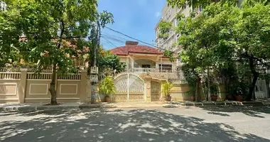 5 bedroom villa in Sangkat Boeng Keng Kang Ti Pir, Cambodia