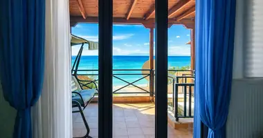 Villa 3 chambres dans Kassandrino, Grèce
