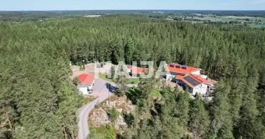 Дом 9 комнат в Нурмиярви, Финляндия