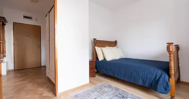 Mieszkanie 2 pokoi w Warszawa, Polska