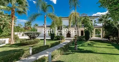 5 bedroom house in San Pedro Alcantara, Spain