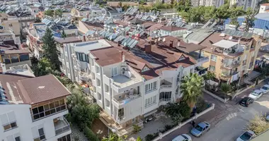 Многоуровневые квартиры 6 комнат в Коньяалты, Турция