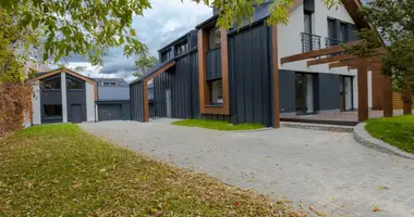 Herrenhaus 3 Schlafzimmer in Warschau, Polen