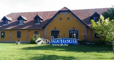 Cottage 5 bathrooms in Central Hungary, Hungary