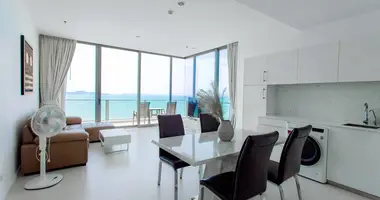 Condo 3 bedrooms in Na Kluea, Thailand
