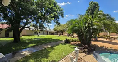 Haus 15 zimmer in Gaborone, Botsuana