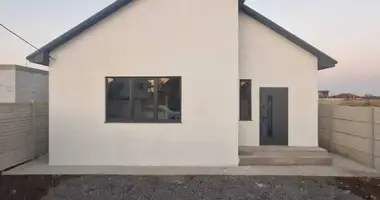 Haus 3 zimmer in Fontanka, Ukraine