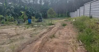 Plot of land in Si Sunthon, Thailand