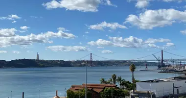 5 bedroom apartment in Lisbon, Portugal