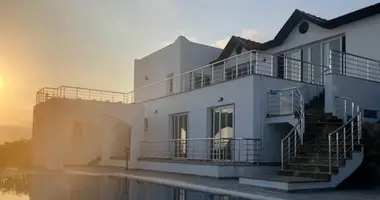 Вилла в Girne Belediyesi, Северный Кипр
