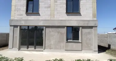 Casa 4 habitaciones en Prylymanske, Ucrania