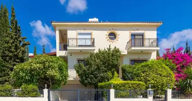 Appartement 4 chambres dans Mouttagiaka, Chypre