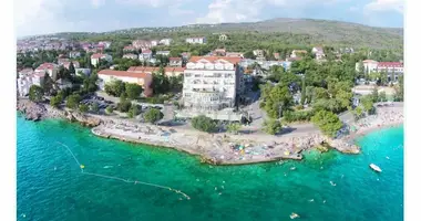 Hotel 5 000 m² in Selce, Kroatien