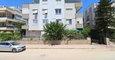 Квартира 4 комнаты в Муратпаша, Турция