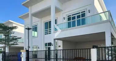 Villa 4 habitaciones en Sangkat Snao, Camboya