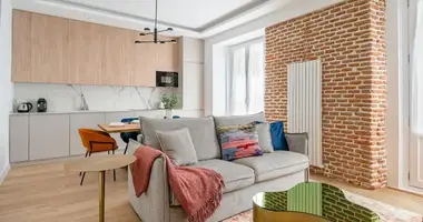 3 bedroom apartment in Madrid, Spain