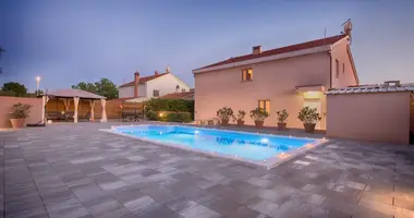 Maison 5 chambres dans Opcina Dezanovac, Croatie