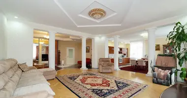 Apartamento 4 habitaciones en Minsk, Belarús