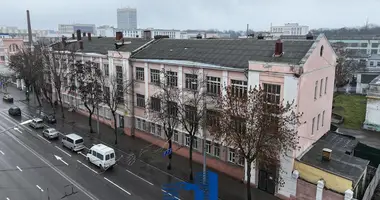 Commercial property 3 399 m² in Homyel, Belarus