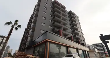 Mieszkanie 4 pokoi w Erdemli, Turcja