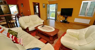 3 bedroom house in Prcanj, Montenegro
