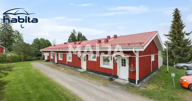 Adosado Adosado en Ylistaro, Finlandia