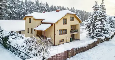 Dom 7 pokojów w Brivkalni, Łotwa