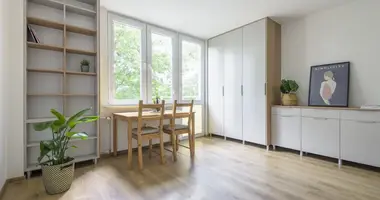 Mieszkanie 1 pokój w Warszawa, Polska