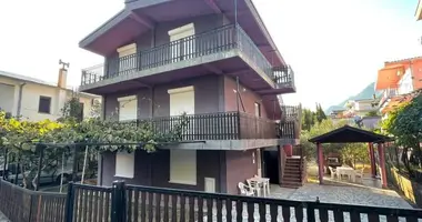 Casa 11 habitaciones en Bar, Montenegro