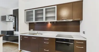 Квартира 3 комнаты в Варшава, Польша