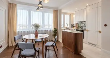 Квартира 4 комнаты в Варшава, Польша
