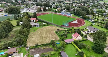Parcela en Iecava, Letonia