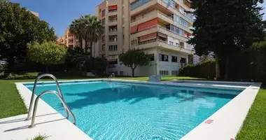 4 bedroom apartment in Dos Hermanas, Spain