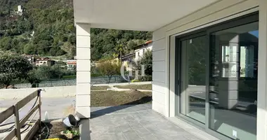 Apartamento 5 habitaciones en Tremezzina, Italia
