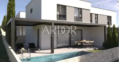 3 bedroom apartment in Municipality of Kolan, Croatia