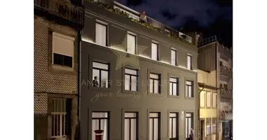 2 bedroom apartment in Porto, Portugal