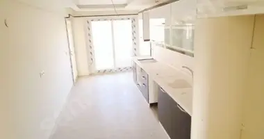 Mieszkanie 4 pokoi w Tepecik, Turcja