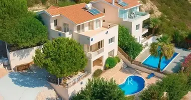 Дом 5 комнат в Камарес, Кипр