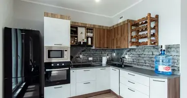Квартира 2 комнаты в Ратомка, Беларусь