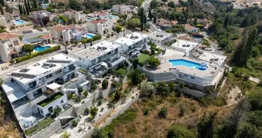 Villa 4 chambres dans Kamares, Chypre