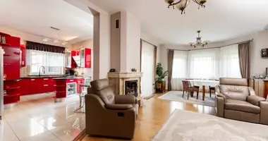 Casa en Varsovia, Polonia