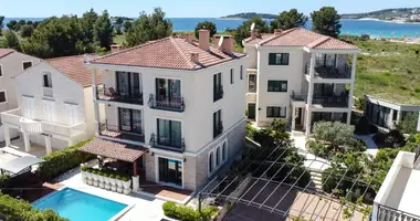 Casa 9 habitaciones en Opcina Rogoznica, Croacia
