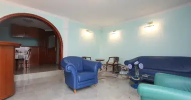 Mieszkanie 3 pokoi w Sveti Stefan, Czarnogóra