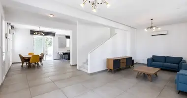 Квартира 4 комнаты в район Ларнака, Кипр