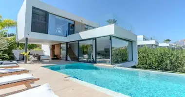 4 bedroom house in Dos Hermanas, Spain